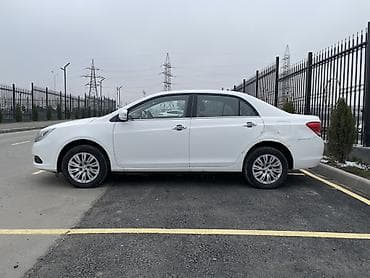 faw besturn: BYD E5: 2019 г., Седан — 4