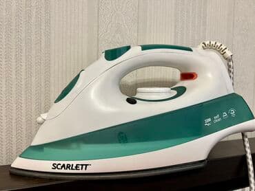 Продаю утюг Scarlett. Легкий и удобный, состояние 10 из 10. Цена 1300