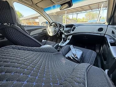 8: Chevrolet Cruze: 2011 г., 1.8 л, Автомат, Бензин, Седан — 6