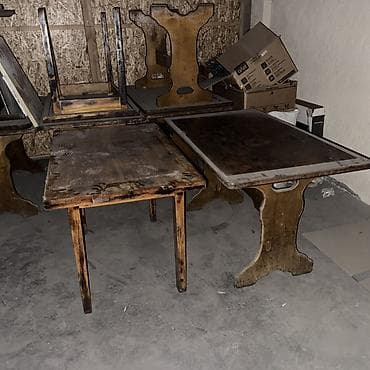 Кафеге коюлуучу столдор: Кафе үчүн үстөл, Тик бурчтуу, түсү - Күрөң — 1