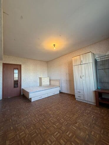 аренда квартир в бишкеке 4 микрорайоне: 2 комнаты, 45 м², 106 серия, 4 этаж, Старый ремонт — 5