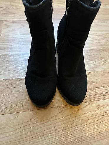 ботинки для трекинга: Женская обувь, набор из 2 пар: 1) Черные полусапожки: - Материал — 2