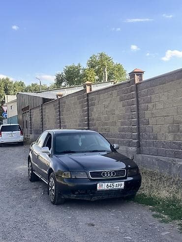 Унаа сатуу: Audi A4: 1996 г., Кол менен иштөөчү, Бензин, Седан — 1