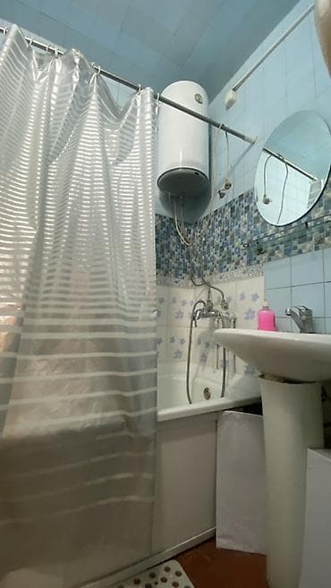 bazar korgon: 3 комнаты, 61 м², 105 серия, 1 этаж, Старый ремонт — 3
