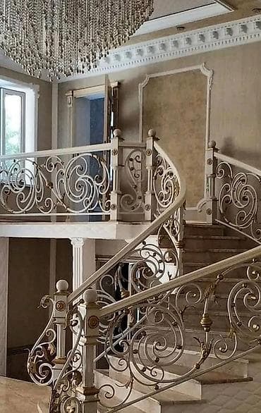 Ширетүү | Перилалар, Дубалдар, тосмолор, Дарбаза