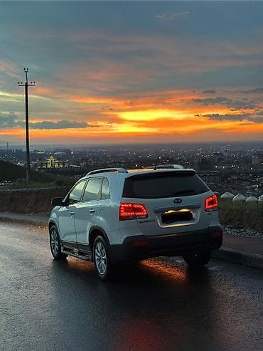 Kia Sorento: 2011 г., 2 л, Автомат, Дизель, Кроссовер