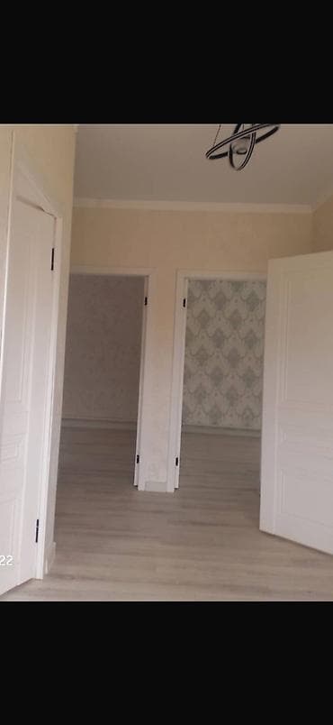 район шоро: 🏡 **ПРОДАЁТСЯ ДОМ** 📍 Район: Шоро завод 🏠 Комнаты: 4 📐 Площадь дома — 8