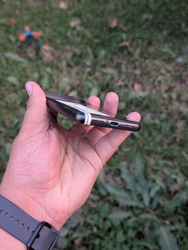 планшет не дорого: Google Pixel 8, Колдонулган, 256 ГБ, түсү - Кара, 1 SIM, eSIM — 2