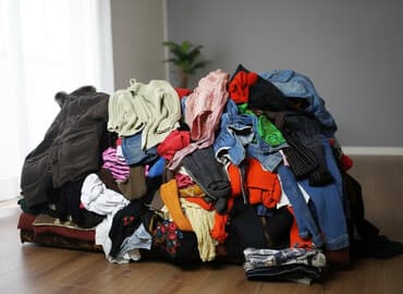 ОЧЕНЬ ЗАМАНЧИВАЯ ПРОДАЖА ОДЕЖДЫ, И ОБУВИ (SECOND HAND) ПОСЛЕ ле