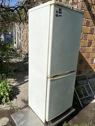 Техника и электроника: Двухкамерный холодильник с нижней морозильной камерой Основные — 2