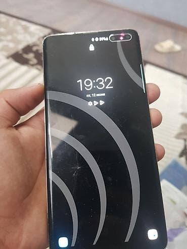 apple watch se 1: Samsung Galaxy S10 Plus, цвет - Белый — 1