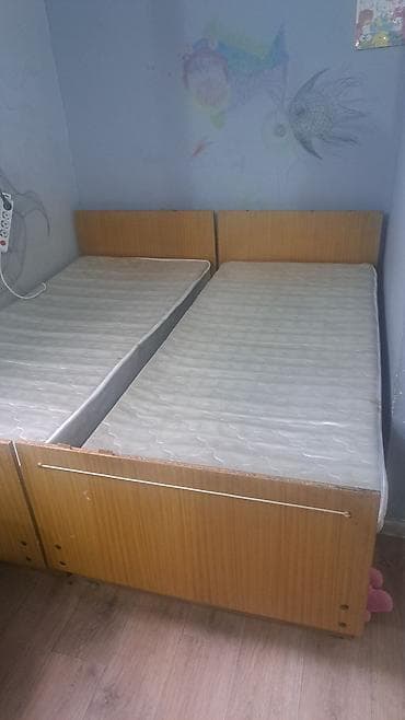 Продаю кровати односпальная с матрасами количество 2шт