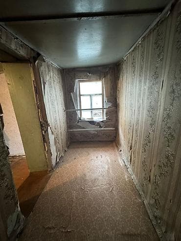 участок жер: Срочно продаётся пристроенная времянка в центре города, район — 7