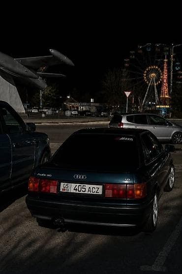 golf v: Audi 80: 1989 г., 1.8 л, Механика, Бензин, Седан — 1