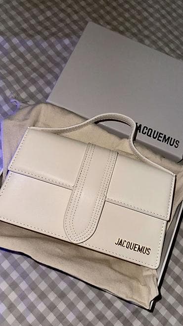 ami paris: Сумка Jacquemus Le Chiquito Long, белая - Формат: продолговатая — 3