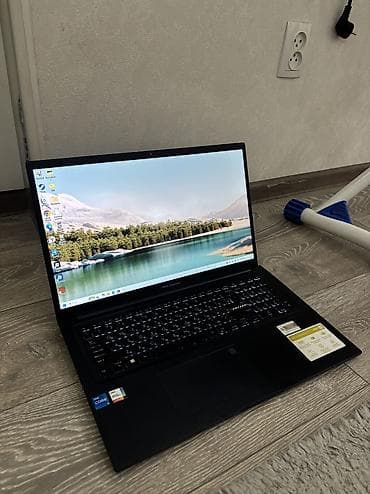 Продаю ноутбук ASUS Vivobook 17 (модель F1704V) 2024 Года Выпуска — 2