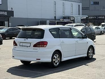Toyota Ipsum: 2002 г., 2.4 л, Автомат, Бензин, Минивэн — 5