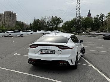 rav4 2021: Kia Stinger: 2021 г., 2 л, Автомат, Бензин, Лифтбек — 3