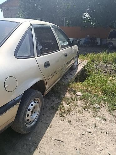 купить трактор мтз из европы: Opel Vectra: 1992 г., 1.8 л, Механика, Бензин, Седан — 3