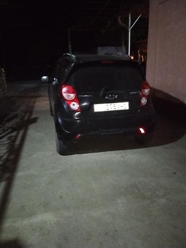 1: Chevrolet Spark: 2014 г., 0.1 л, Автомат, Бензин, Хэтчбэк — 4