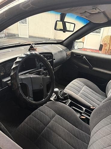 Транспорт: Volkswagen Passat: 1992 г., 2 л, Механика, Газ, Универсал — 4