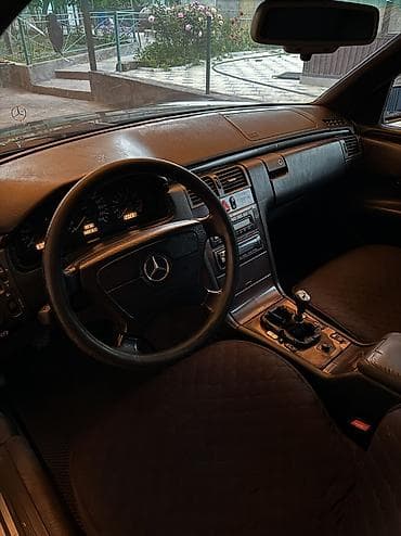 мини машина электро: Mercedes-Benz E-Class: 1996 г., 2.3 л, Механика, Бензин, Седан — 6