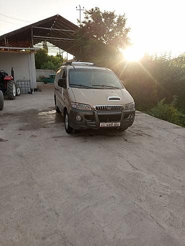 Транспорт: Hyundai Starex: 2002 г., 2.5 л, Механика, Дизель, Минивэн — 4