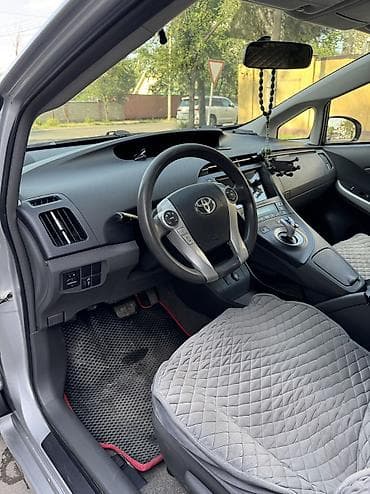Продажа авто: Toyota Prius: 2011 г., 1.8 л, Автомат, Бензин — 6