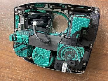 Автозапчасти: Центральная консоль Nissan Б/у — 2