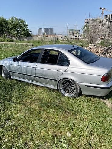 mini jack: BMW 540: 1999 г., 4.4 л, Вариатор, Бензин, Седан — 1