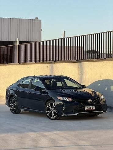 Toyota Camry: 2019 г., 2.5 л, Автомат, Бензин, Седан — 3