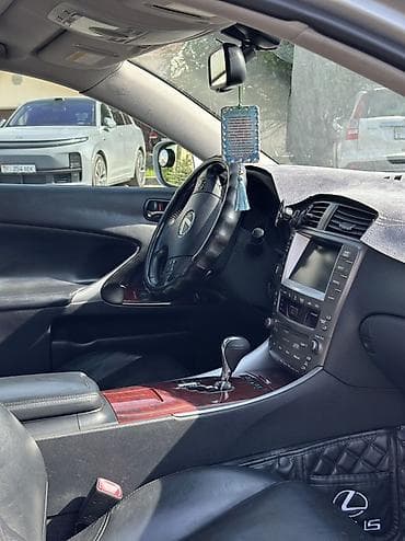 авто бесплатно: Lexus IS: 2008 г., Автомат, Бензин, Седан — 7