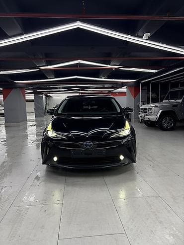 Унаа сатуу: Toyota Prius: 2020 г., 1.8 л, Вариатор, Гибрид, Хетчбек — 2