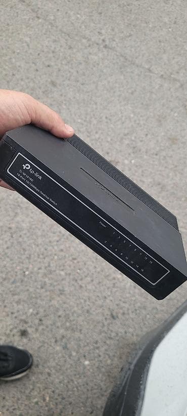Коммутаторы Ethernet. 1) Mercusys MS105G. - Настольный гигабитный