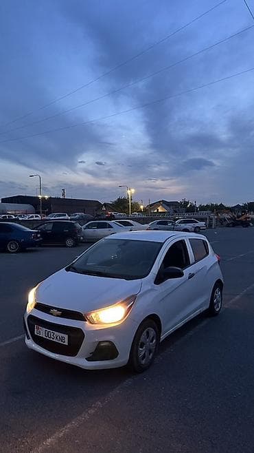 Chevrolet Spark: 2018 г., 1 л, Вариатор, Бензин, Хэтчбэк at lalafo.kg Chevrolet Spark: 2018 г., 1 л, Вариатор, Бензин, Хэтчбэк