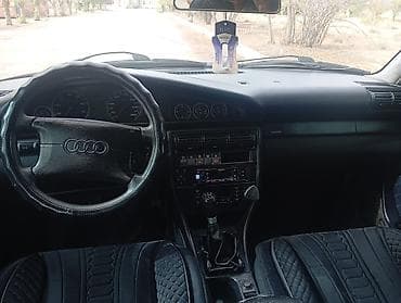 Audi: Audi A8: 1995 г., 2.6 л, Механика, Бензин, Седан — 3