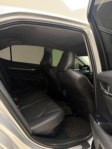 camry 70 гибрид: Toyota Camry: 2018 г., 2.5 л, Вариатор, Гибрид, Седан — 10