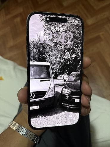 мониторы 24: IPhone 14 Pro, Б/у, 256 ГБ, Черный, 76 % — 5