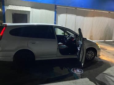 багаж на хонда стрим: Honda Stream: 2001 г., 2 л, Автомат, Бензин, Минивэн — 3