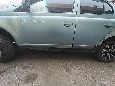 авто выхлоп: Toyota Echo: 2000 г., 1.5 л, Механика, Бензин, Седан — 6
