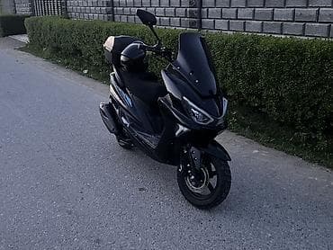 Макси-скутер Alpha, 175 куб. см, Бензин, Новый