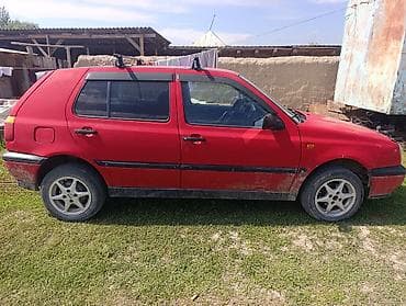решетка радиатора на венто: Volkswagen Golf: 1993 г., 1.8 л, Механика, Хэтчбэк — 2