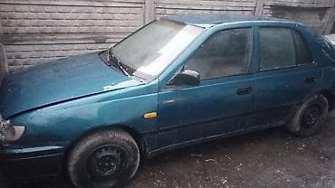 Nissan Sunny: 1995 г., 1.4 л, Механика, Бензин, Хэтчбэк