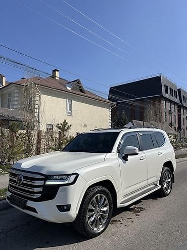 Toyota Land Cruiser: 2024 г., 3.5 л, Автомат, Бензин, Внедорожник