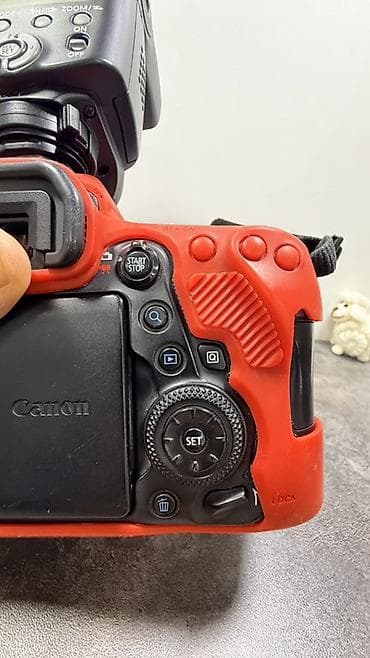 видеокамера: Canon зеркальная камера с внешней вспышкой Canon Speedlite 430EX II и — 6