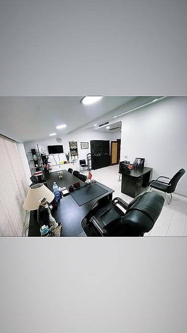 псо арт сити: Аренда офисов, 50 м², В бизнес центре, С видом на горы, С оборудованием, С отдельным сан узлом — 2