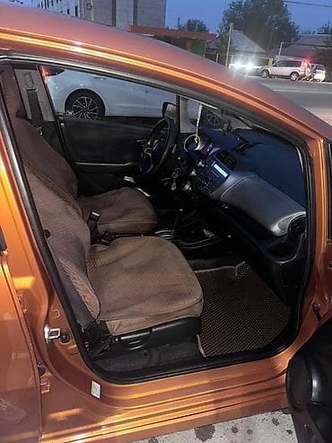 тико 2: Honda Fit: 2009 г., Автомат, Хетчбек — 2
