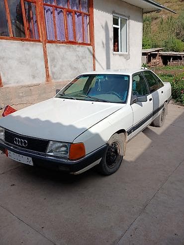 Audi 100: 1989 г., 1.8 л, Механика, Бензин, Седан — 3