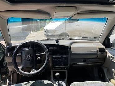 Транспорт: Volkswagen Vento: 1997 г., 1.8 л, Механика, Бензин, Седан — 9