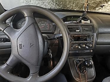 toyota cube: Mitsubishi Space Wagon: 1999 г., 2.4 л, Механика, Бензин, Хэтчбэк — 1